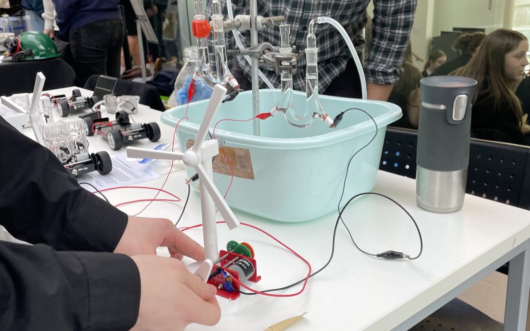 STEM eventSTEM Outreach Events – Discovery Day – Tech Fest & DYW Chemistry at Work DaySTEM event